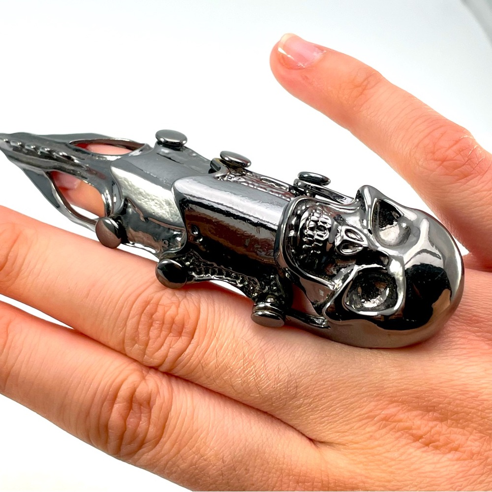 Gothic Statement Armor Jointed Skull Claw Full Finger Ring – Gunmetal